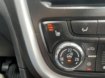 Opel Mokka I SUV 1.6 CDTI Ecotec 136KM 2015 Opel Mokka KLIMATYZACJA NAWIGACJA PARKTRONIC GRZANE FOTELE GRZANA KIEROWNI, zdjęcie 10