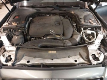 Mercedes Klasa E W213 2020 Mercedes-Benz Klasa E 2020 MERCEDES-BENZ E 350 4MATIC 2.0 Benzyna 255KM, zdjęcie 8