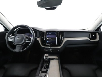 Volvo XC60 II 2022 Volvo XC 60 Kamera, Navi, Podg.fotele, Tempomat,, zdjęcie 14