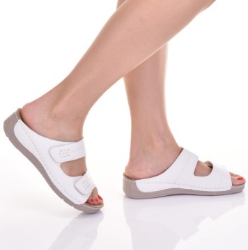 ЛЕГКИЕ КОЖАНЫЕ ТАПОЧКИ ЖЕНСКИЕ, СШИТЫЕ, ПЛОТНЫЕ, НА ЛИПУЧКЕ, ПОДХОДЯЩИЕ, ДЫШАЩИЕ.