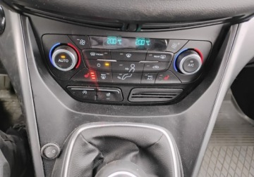 Ford Kuga II SUV Facelifting 1.5 EcoBoost 150KM 2017 Ford Kuga 2017r, 1.5 Benzyna. Uszkodzony prawy przod. Jezdzi. 1.5 Benzyna, zdjęcie 14