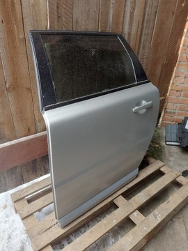 DVEŘE LEVÝ ZADNÍ VOLVO V70 III XC70 II 426-26