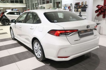 Toyota Corolla XII Sedan Facelifting 1.8 Hybrid 140KM 2023 Toyota Corolla 1.8 Hybrid Comfort 1.8 Hybryda 140KM, zdjęcie 2