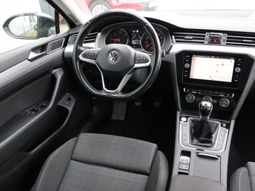 Volkswagen Passat B8 Variant 2.0 TDI BlueMotion SCR 150KM 2019 VW Passat 2.0 TDI, Salon Polska, Navi, Klima, zdjęcie 6