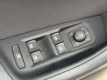 Volkswagen Passat B8 Variant Facelifting 1.5 TSI EVO 150KM 2023 Volkswagen Passat reflektory LED kamera nawigacja tempomat aktywny FV, zdjęcie 13