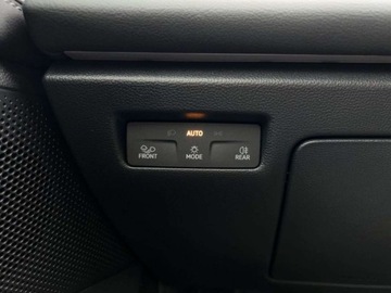 Volkswagen Passat B8 Variant Facelifting 2.0 TDI SCR 150KM 2024 Volkswagen Passat 2.0TDI 150KM Elegance DSG SerwisASO Acc Matrix Hak Navi, zdjęcie 20