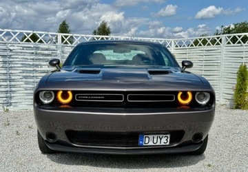 Dodge Challenger III 2021 Dodge Challenger Dodge Challenger 3.6 SXT 3.6 Benzyna 305KM