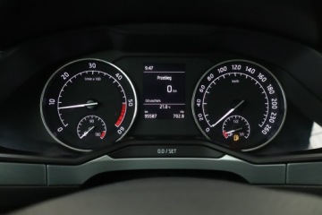 Skoda Superb III Kombi Facelifting 2.0 TDI SCR 150KM 2019 Skoda Superb 2.0 TDI, Klima, Klimatronic, zdjęcie 10