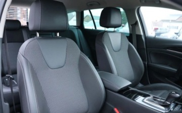 Opel Insignia II Sports Tourer 2.0 CDTI 170KM 2019 Opel Insignia Kamera, Nawigacja, Czujniki, El reg. fotela klapa bag. Gwara, zdjęcie 14