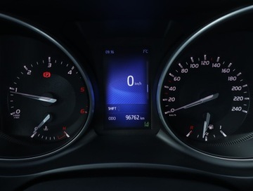 Toyota Avensis III Wagon Facelifting 2015 2.0 D-4D 143KM 2017 Toyota Avensis 2.0 D-4D, Salon Polska, Skóra, zdjęcie 10