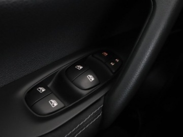 Nissan Qashqai II Crossover 1.6 DIG-T 163KM 2017 Nissan Qashqai klima auto grzane fotele czujniki, zdjęcie 32