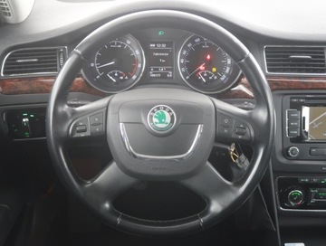 Skoda Superb II Sedan 1.4 TSI 125KM 2011 Skoda Superb 1.4 TSI, Skóra, Navi, Xenon, Klima, zdjęcie 14
