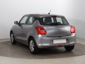 Suzuki Swift VI Hatchback Facelifting 1.2 DualJet SHVS 83KM 2021 Suzuki Swift 1.2, Salon Polska, 1. Właściciel, zdjęcie 3