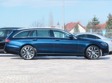 Mercedes Klasa E W214 2023 Mercedes E300de 306ps HUD ACC Keyles Blis Perła Drive Pilot Webasto Kamera, zdjęcie 4