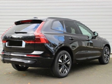 Volvo XC60 II 2026 VOLVO XC60 B5 AWD Plus Dark Suv 2.0 (250 KM) 2026, zdjęcie 2