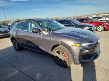 Maserati Levante 2017 Maserati Levante S Sport 2017 3.0 Benzyna 424KM, zdjęcie 4