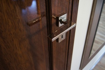 Роскошные глянцевые межкомнатные двери