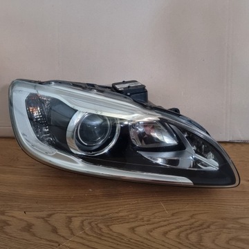 VOLVO S60 V60 LIFT LAMPA PRAWA PRZÓD XENON 31420262