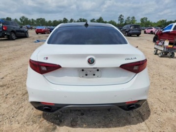 Alfa Romeo Giulia II Sedan Facelifting 2.0 Turbo 280KM 2022 Alfa Romeo Giulia Super 2022 2.0 Benzyna 280KM, zdjęcie 2