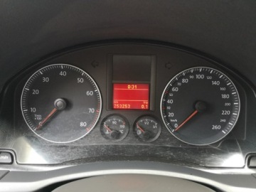 Volkswagen Golf V Hatchback 1.6 i 102KM 2005 Volkswagen Golf 1.6 MPI 102KM Klima Parktronik, zdjęcie 11