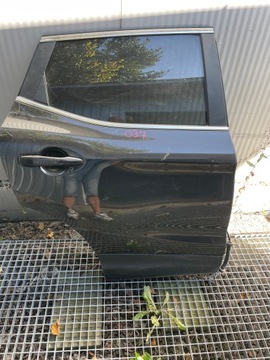 NISSAN QASHQAI DRZWI PRAWE TYŁ