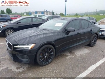 Volvo S60 III Sedan 2.0 T5 250KM 2020 Volvo S60 2020 Volvo S60 T5 FWD Momentum 2.0 Benzyna 250KM