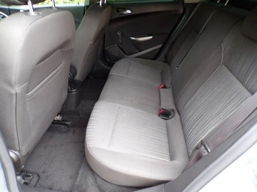 Opel Astra J Hatchback 5d 1.6 Twinport ECOTEC 115KM 2010 Opel Astra KLIMATYZACJA, zdjęcie 27