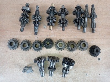 ДЕТАЛИ ДВИГАТЕЛЯ - ТРАНСМИССИЯ - JAWA 50 - ROMET OGAR 200