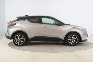 Toyota C-HR I Crossover 1.8 Hybrid 122KM 2018 Toyota C-HR 1.8 Hybrid, Salon Polska, zdjęcie 5