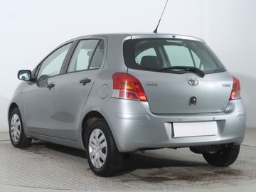 Toyota Yaris II Hatchback 5d 1.0 VVT-i 69KM 2009 Toyota Yaris 1.0 VVT-i, Salon Polska, Serwis ASO, zdjęcie 3