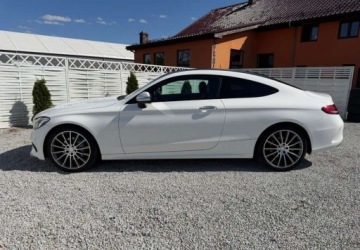 Mercedes Klasa C W205 Coupe 220 d 170KM 2016 Mercedes-Benz Klasa C Mercedes-Benz Klasa C 220 d 4-Matic 9G-TRONIC 2.1, zdjęcie 20