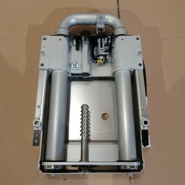 PODHLAVNÍK PYROTECHNICKÝ KAPOTÁŽ JAGUAR XK X150