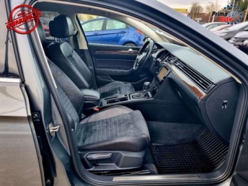 Volkswagen Passat B8 Variant 2.0 TDI 150KM 2015 Volkswagen Passat HIGHLINE 2.0 TDI 150KM DSG- Navigacja, masaze, idealny,, zdjęcie 3