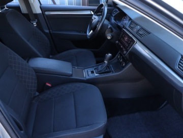 Skoda Superb III Kombi Facelifting 1.5 TSI 150KM 2020 Skoda Superb 1.5 TSI, Salon Polska, Automat, zdjęcie 8