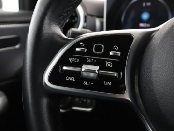 Mercedes Klasa A W177/V177 Hatchback 1.3 200 163KM 2018 Mercedes A 200 automat półskóra navi klima auto, zdjęcie 30