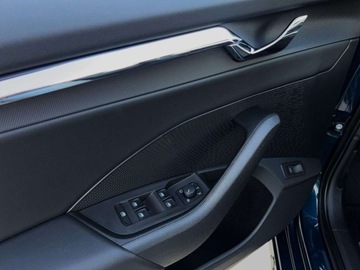 Skoda Octavia IV Liftback 1.5 TSI EVO 150KM 2023 Skoda Octavia 1.5TSI 150KM Style SalonPL SerwisASO Acc Virtual Matrix Kessy, zdjęcie 17