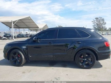 Bentley Bentayga 2019 Bentley Bentayga V8 2019 4.0l 4.0 Benzyna 542KM, zdjęcie 2