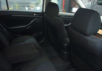 Toyota Avensis II Sedan 2.0 D-4D 126KM 2008 Toyota Avensis Toyota Avensis II Salon PL 2.0 Diesel 126KM, zdjęcie 15