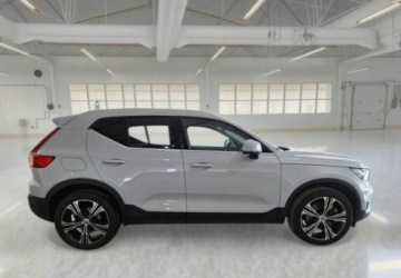 Volvo XC40 Crossover Plug-In Facelifting 1.5 T5 262KM 2022 Volvo XC 40 Plug-In T5 Navi Virtual Tempomat Panorama Kamera FV23, zdjęcie 5