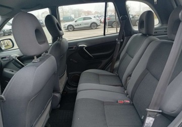 Toyota RAV4 II 1.8 VVTi 125KM 2002 Toyota RAV4 Zarejestrowany - ubezpieczony - 1,8 - 125 KM 1.8 Benzyna 125KM, zdjęcie 17