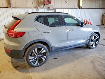 Volvo XC40 2024 Volvo XC 40 Plus 2024 2.0 Benzyna 194KM, zdjęcie 10
