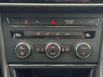 Seat Leon III Hatchback 1.6 TDI CR 105KM 2014 Seat Leon 1.6 TDI 105KM 2014/2015r STYLE nawigacja, zdjęcie 25