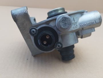 ОСНОВАНИЕ СУШИЛЬНОГО КЛАПАНА MAN WABCO 4324107350