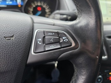 Ford Focus III Kombi Facelifting 1.0 EcoBoost 125KM 2017 Ford Focus 1.0 EcoBoost 125 KM, Grzana Kierownica,, zdjęcie 13