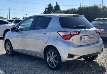 Toyota Yaris III Hatchback 5d Facelifting 2017 1.0 VVT-i 69KM 2018 Toyota Yaris Samochod z gwarancja Benzyna 69KM, zdjęcie 3