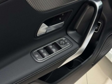 Mercedes CLA C118/X118 Shooting Brake Facelifting 1.3 180 136KM 2024 Mercedes-Benz CLA Shooting Brake Pakiet Parkowania Nawigacja MBUX Premiu, zdjęcie 19