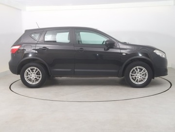 Nissan Qashqai I Crossover Facelifting  1.6 117KM 2012 Nissan Qashqai 1.6, Klima, Tempomat, zdjęcie 5