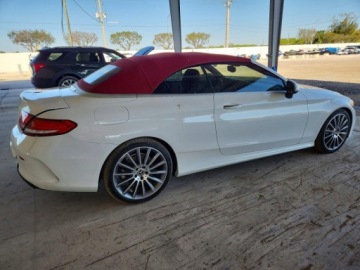 Mercedes Klasa C W205 2018 Mercedes-Benz Klasa C 300 2018 2.0 Benzyna 241KM, zdjęcie 3