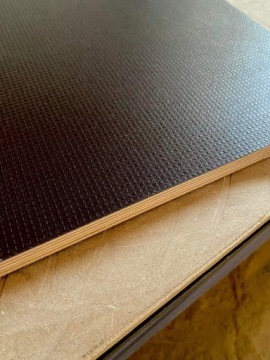 Фанера противоскользящая 1250х250 15 мм, водостойкая.