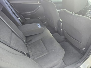 Toyota Avensis II Kombi 1.8 VVT-i 129KM 2004 Toyota Avensis kombi, zdjęcie 7